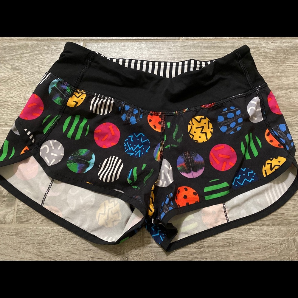 Lululemon seawheeze bugs balls speed shorts size 2
